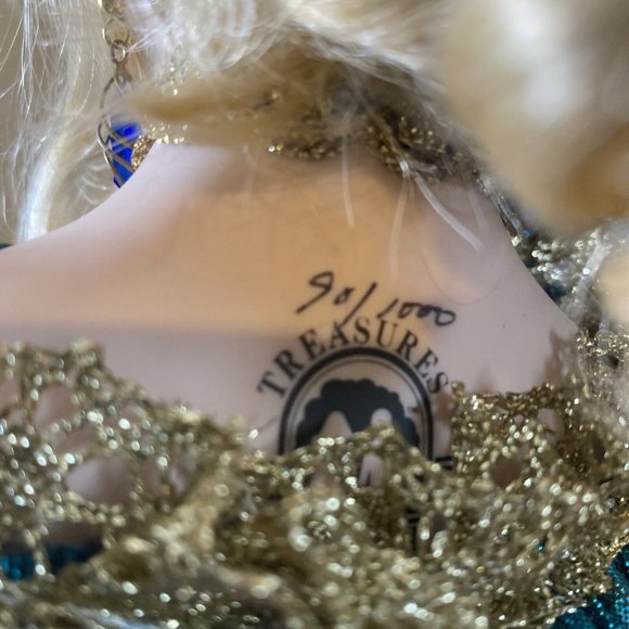 Treasures Forever Collection, William Tung, 23 1/2" Inches Tall  "Nicole" Doll - Picture 8 of 8